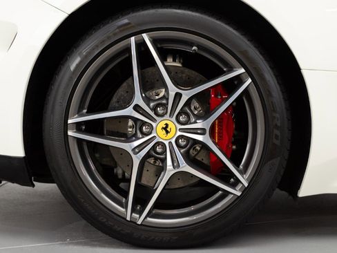 Certified 2016 Ferrari California T image 23