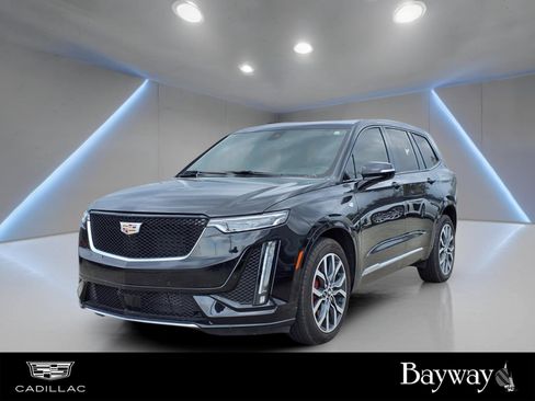 Certified 2025 Cadillac XT6 Sport w/ Platinum Package image 1