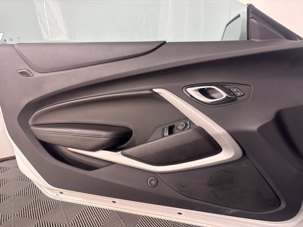 Used 2020 Chevrolet Camaro LT RWD image 18