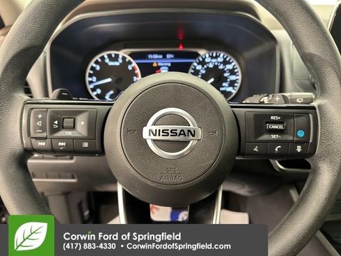 Used 2021 Nissan Rogue SV image 13