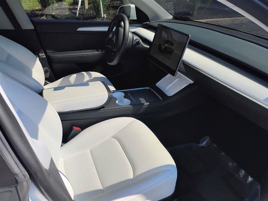 Used 2023 Tesla Model Y Performance AWD/4WD image 20