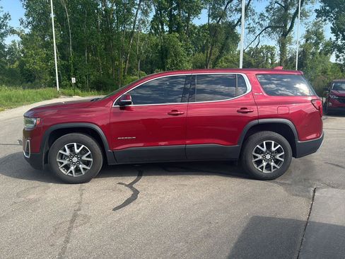 Used 2020 GMC Acadia SLE FWD image 2