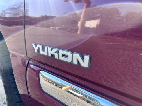 Used 2005 GMC Yukon SLT w/ SLT Preferred Equipment Group image 7