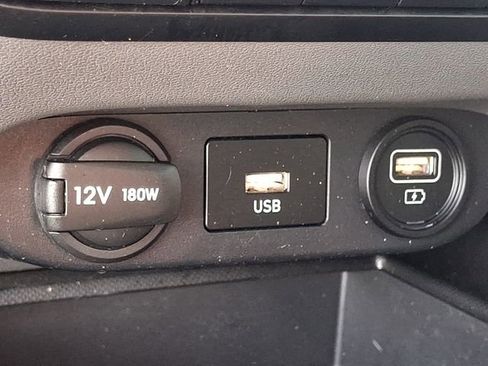 Used 2023 Hyundai Elantra SEL image 24