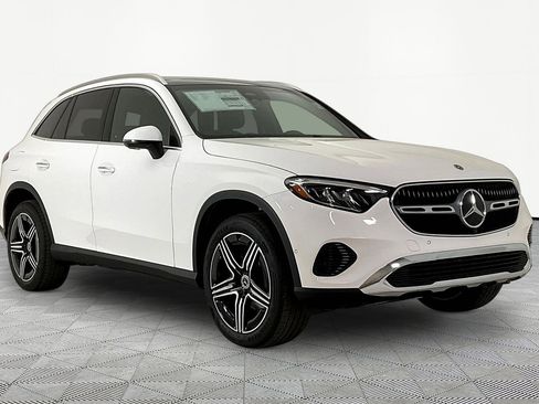 New 2026 Mercedes-Benz GLC 300 4MATIC image 3