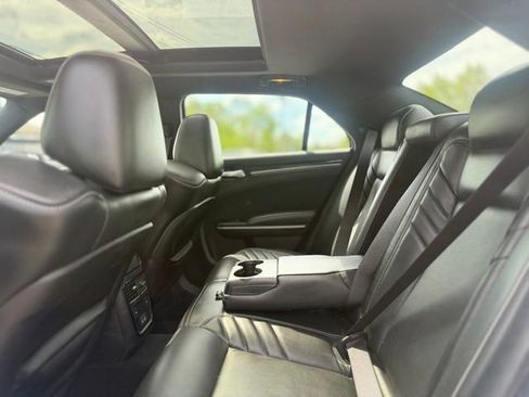 Used 2023 Chrysler 300 C RWD image 27