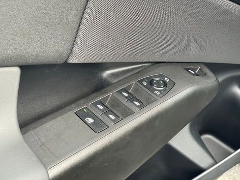 Used 2025 BMW X3 xDrive30i w/ Premium Package image 16