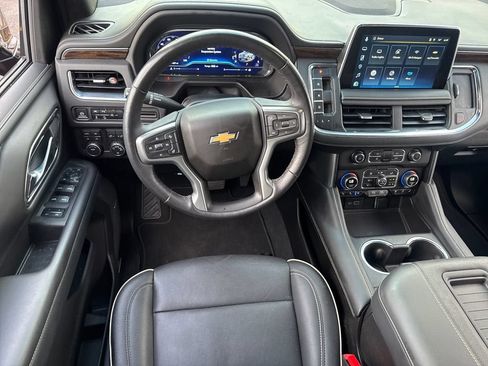 Used 2023 Chevrolet Tahoe Premier AWD/4WD image 17