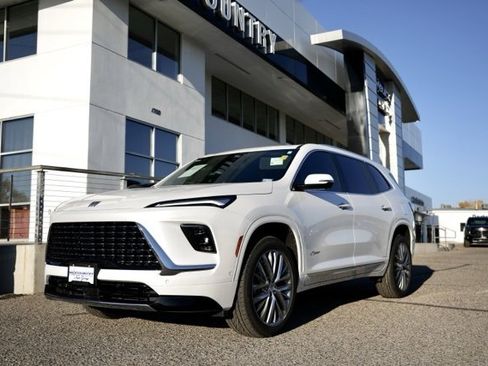 Used 2025 Buick Enclave Avenir w/ Super Cruise Package image 1