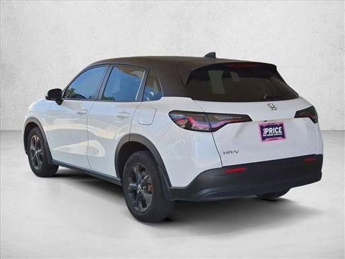 Used 2025 Honda HR-V LX image 8