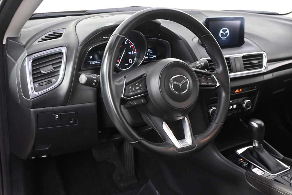Used 2018 MAZDA MAZDA3 Grand Touring FWD image 12
