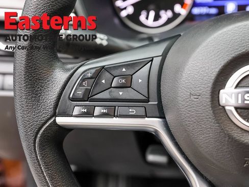 Used 2025 Nissan Altima 2.5 SV AWD/4WD image 15