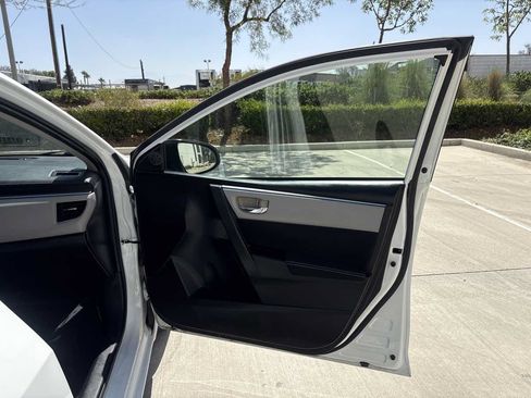 Used 2016 Toyota Corolla LE FWD image 15