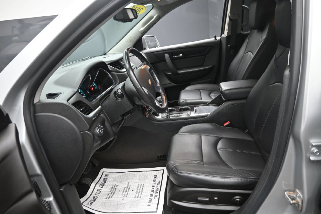 Used 2017 Chevrolet Traverse LT AWD/4WD image 9