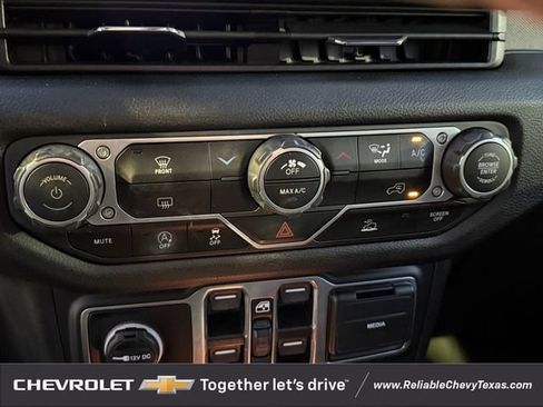 Used 2024 Jeep Wrangler Unlimited Sport AWD/4WD image 22