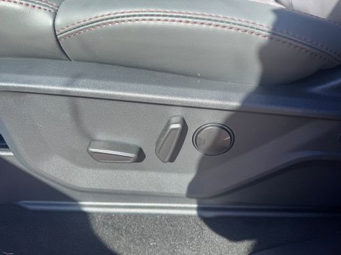 New 2025 Ford Expedition Max Active image 19