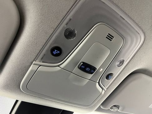 Used 2017 Toyota Prius Prime Premium image 26