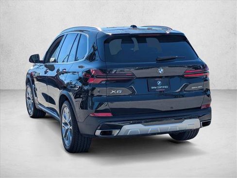 Certified 2025 BMW X5 sDrive40i image 8