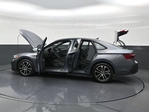 Used 2024 Volkswagen Jetta Sport FWD image 30