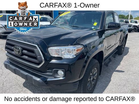 Used 2022 Toyota Tacoma SR5 w/ SR5 Appearance Package (SM) AWD/4WD image 3