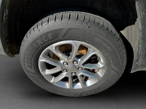 Used 2014 Jeep Grand Cherokee Limited w/ Trailer Tow Group IV image 34