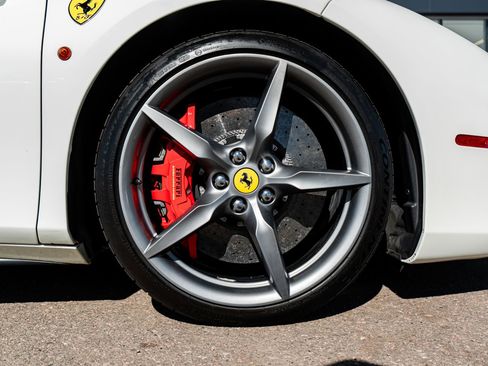 Used 2017 Ferrari 488 Spider image 16