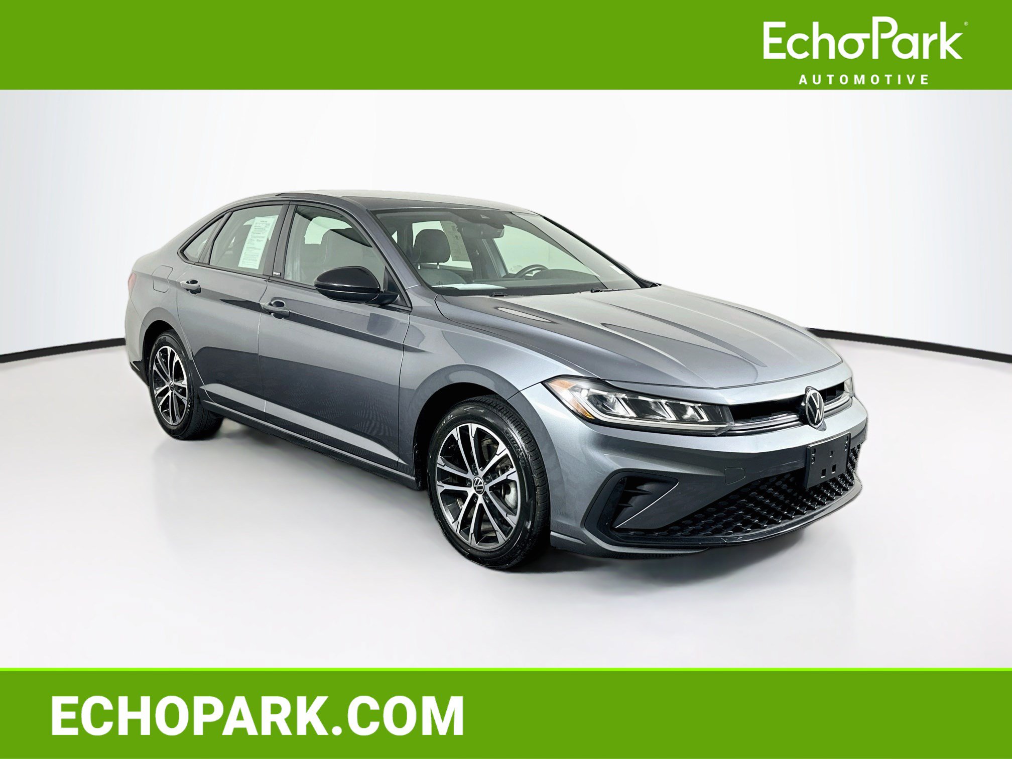 Used 2025 Volkswagen Jetta Sport FWD image 1