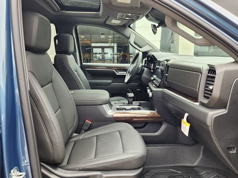 New 2026 GMC Sierra 1500 Elevation w/ Elevation Premium Package AWD/4WD image 39