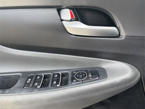 Used 2022 Hyundai Santa Fe SEL w/ Cargo Package image 17