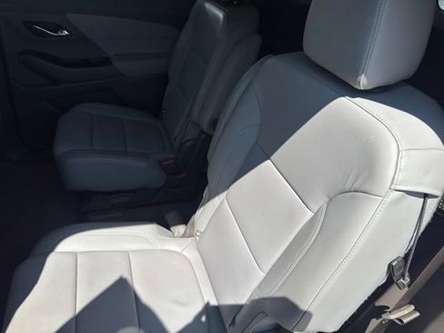 Used 2019 Chevrolet Traverse LT w/ LT Premium Package AWD/4WD image 8