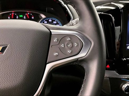 Used 2023 Chevrolet Traverse LT AWD/4WD image 27