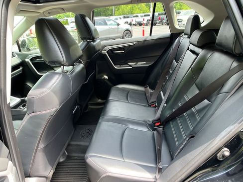 Used 2020 Toyota RAV4 XLE Premium AWD/4WD image 21