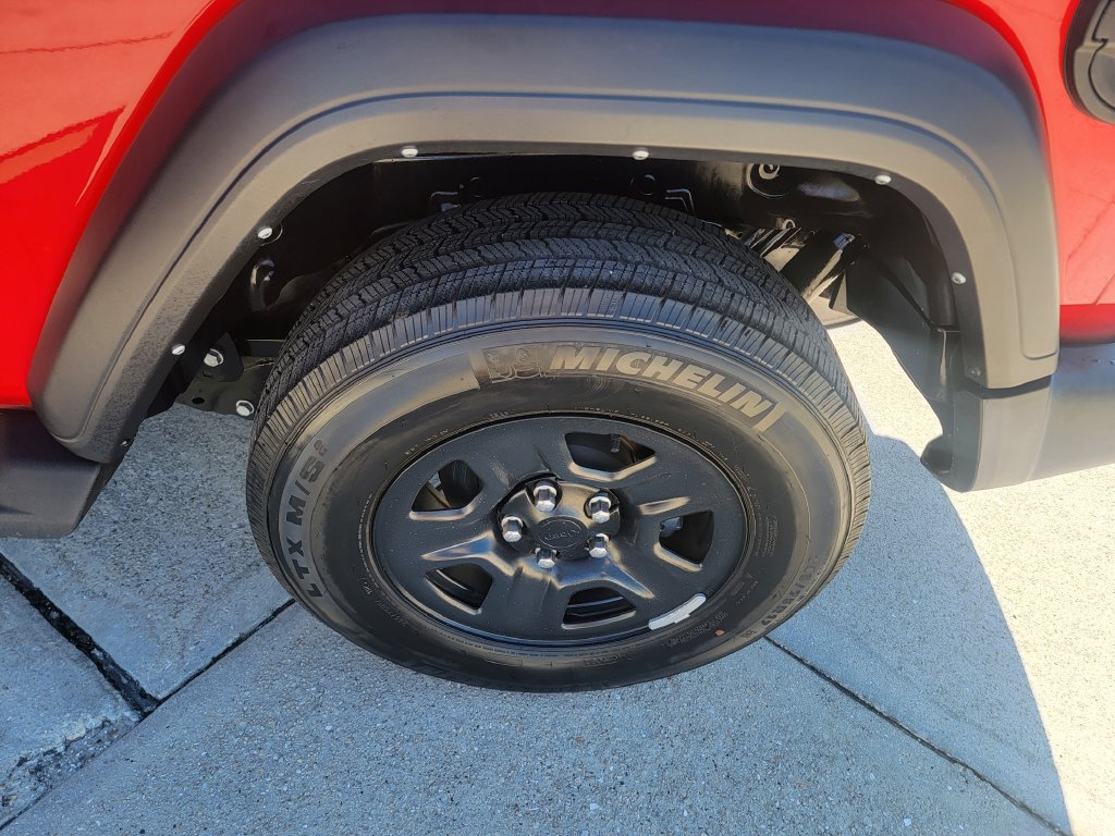 Used 2022 Jeep Wrangler Sport AWD/4WD image 21