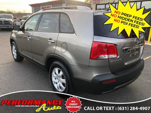 Used 2012 Kia Sorento LX w/ Convenience Pkg image 5