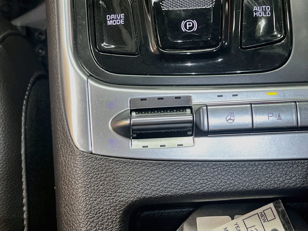 Used 2025 Kia Carnival SX Prestige FWD image 21