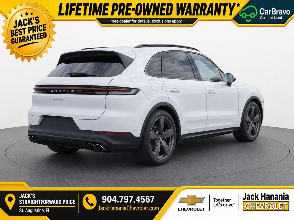 Used 2024 Porsche Cayenne AWD/4WD image 5