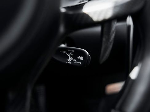 Used 2024 McLaren Artura image 52