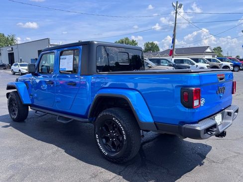 Used 2022 Jeep Gladiator Sport AWD/4WD image 4