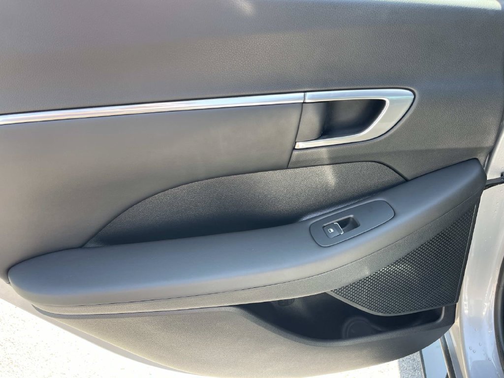 Used 2023 Hyundai Sonata SEL w/ Convenience Package FWD image 24