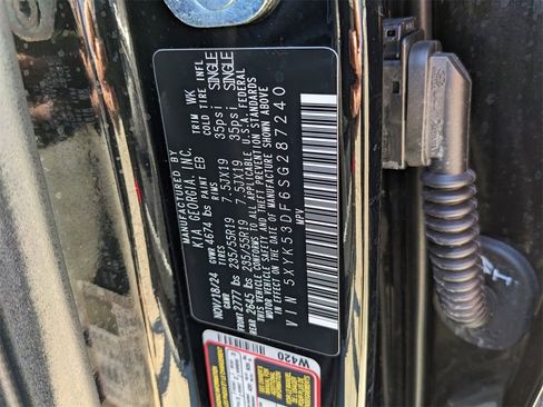 Certified 2025 Kia Sportage SX image 39