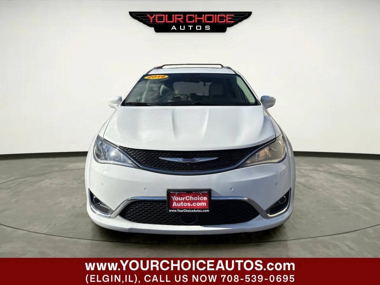 Used 2019 Chrysler Pacifica Touring-L Plus w/ Advanced Safetytec Group FWD image 11