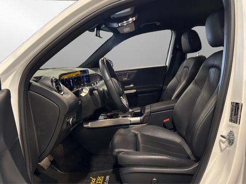 Used 2020 Mercedes-Benz GLB 250 4MATIC image 19