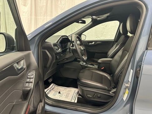 Used 2025 Ford Escape ST-Line image 10