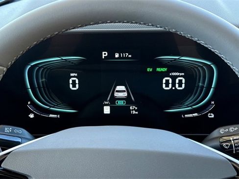 New 2025 Kia Niro EX image 32