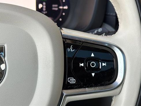Certified 2023 Volvo XC60 T8 Ultimate image 27