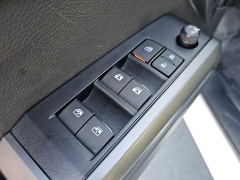 Used 2023 Toyota Tacoma TRD Off-Road w/ TRD Premium Off Road Package image 33