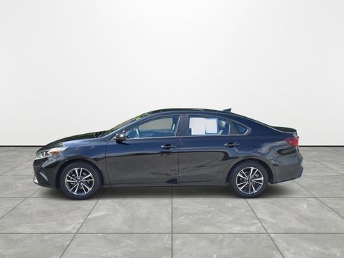 Used 2024 Kia Forte LXS FWD image 7