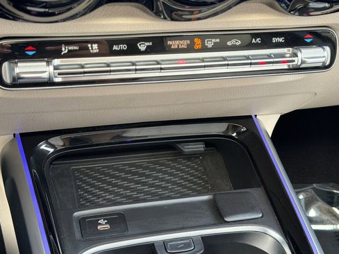 Certified 2025 Mercedes-Benz GLB 250 image 23