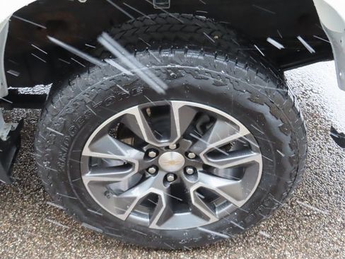 Used 2024 Chevrolet Silverado 1500 LT image 15