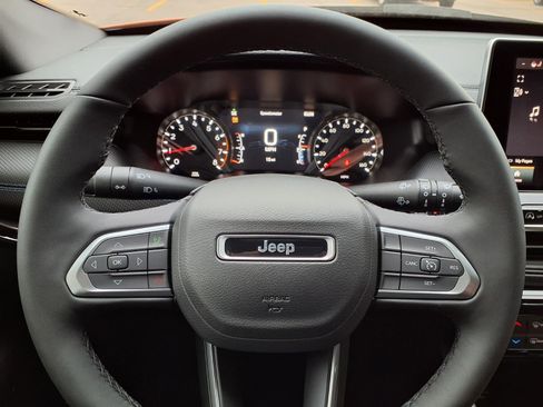 New 2026 Jeep Compass Latitude image 10